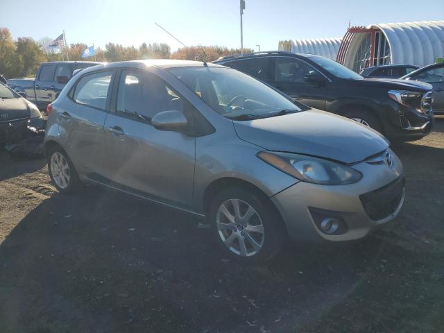 Mazda 2 Image 10