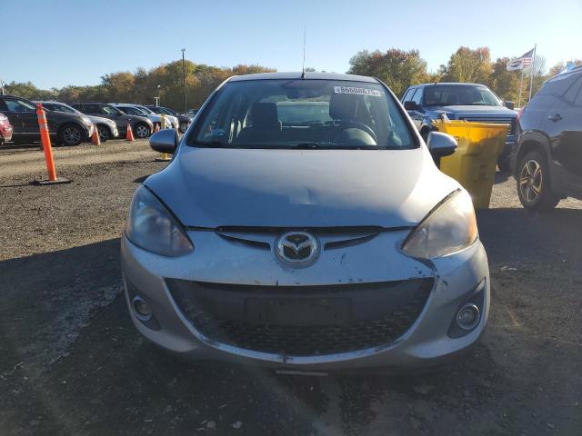 Mazda 2 Image 4