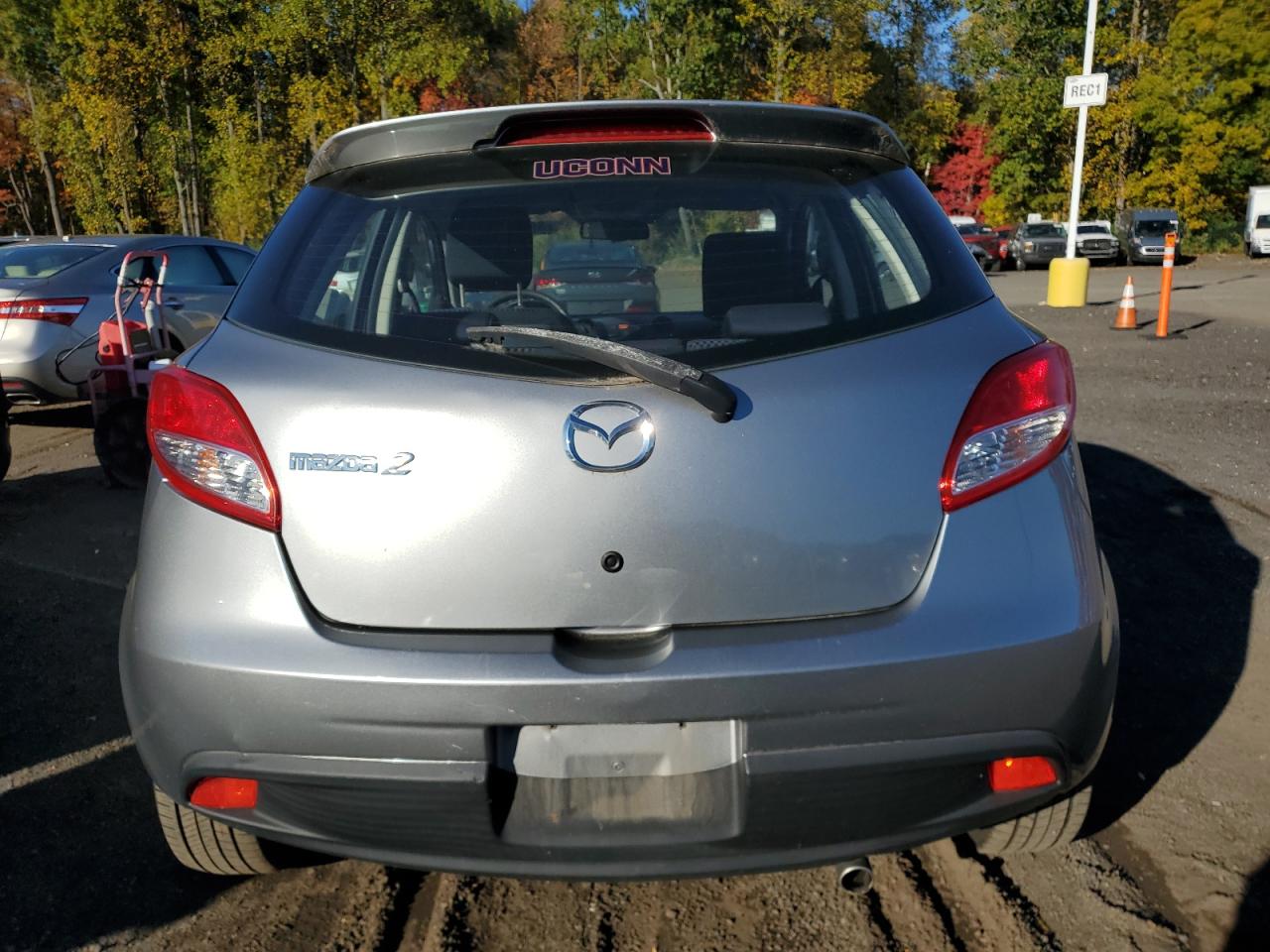 Mazda 2 Image 9