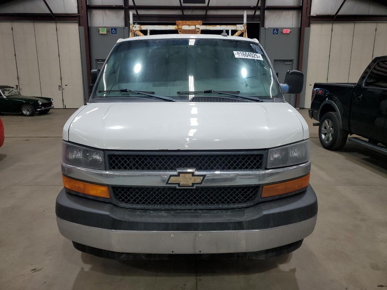 Chevrolet Express Image 11