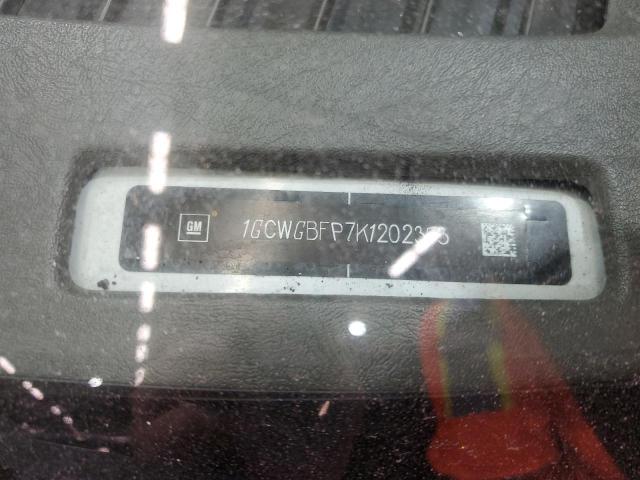 Chevrolet Express Image 13