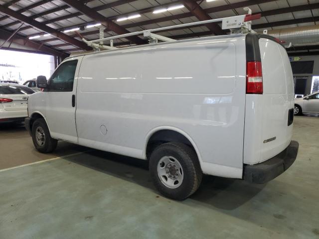 Chevrolet Express Image 2