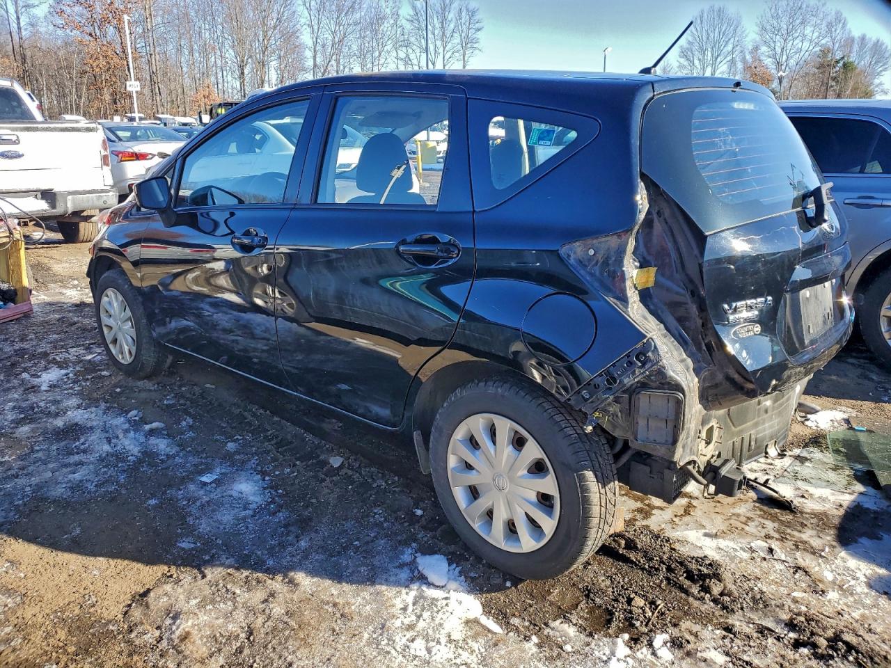 Nissan Versa S Image 2