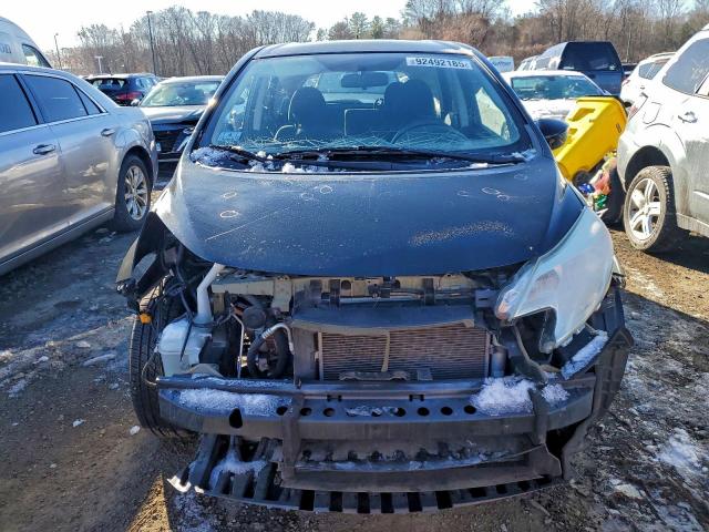 Nissan Versa S Image 6