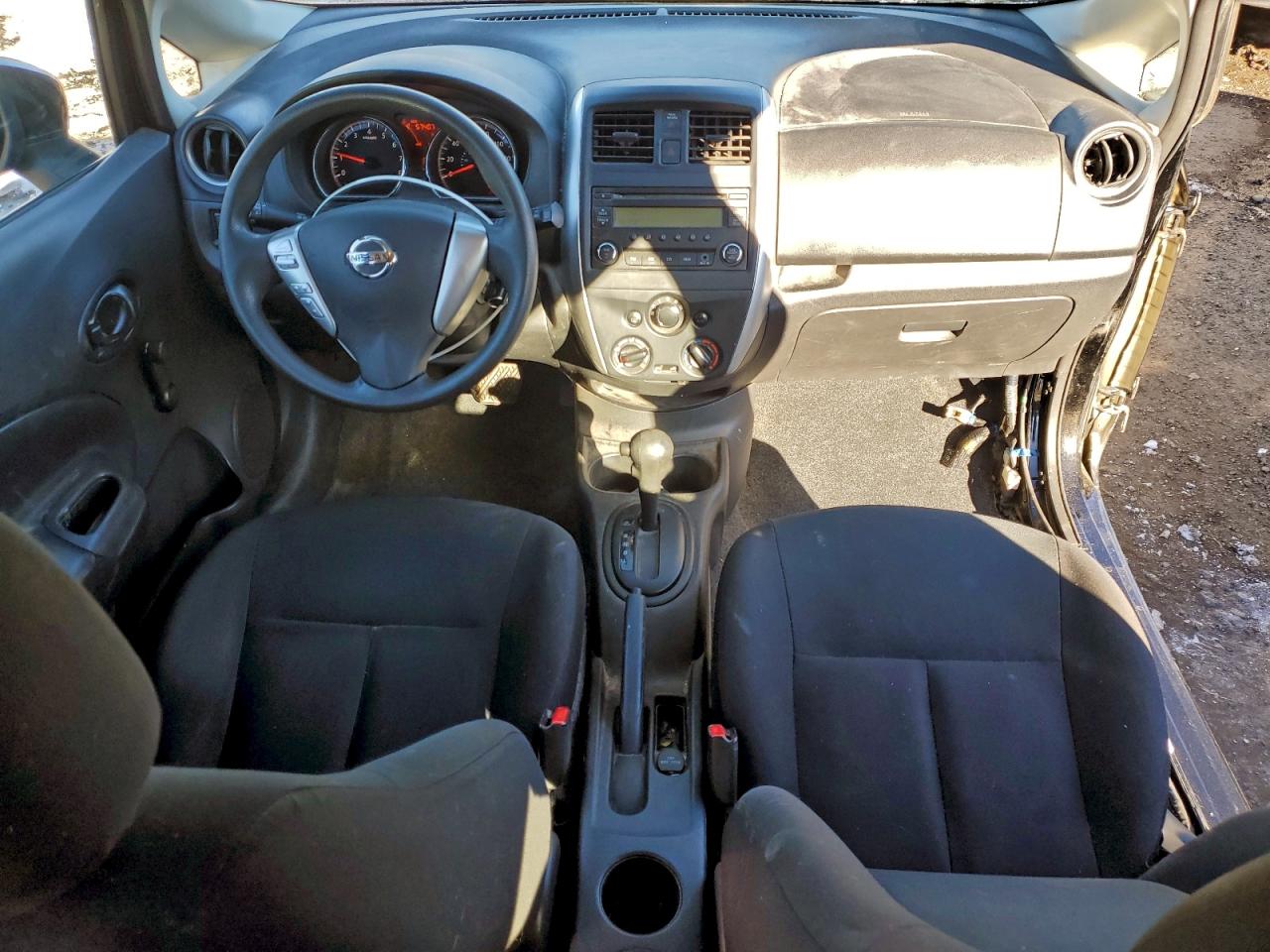 Nissan Versa S Image 4