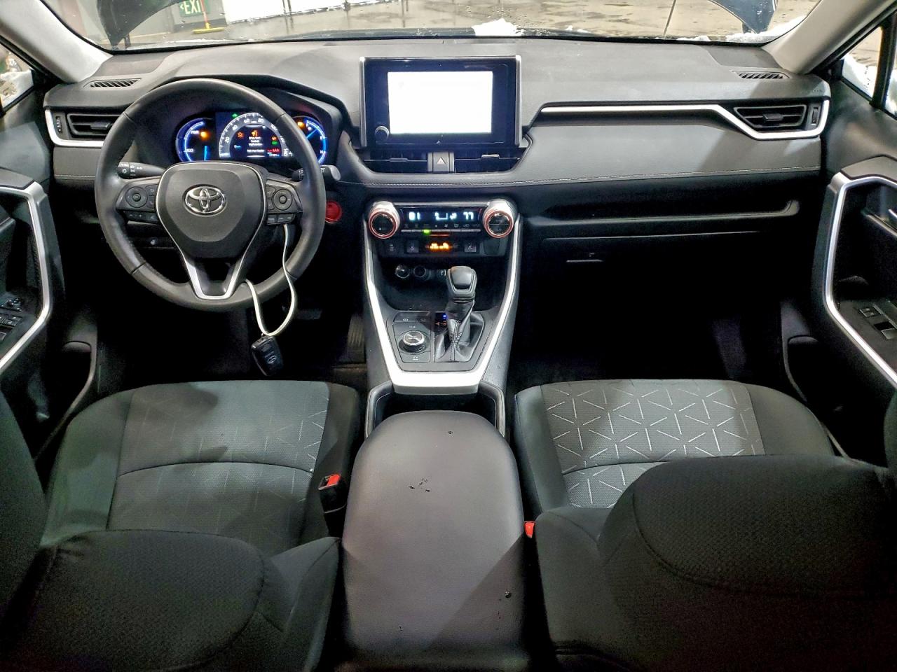 Toyota RAV4 Xle Image 13