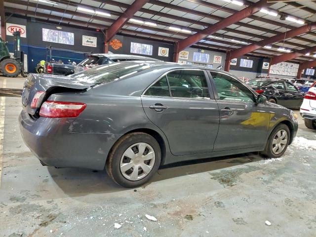 Toyota Camry Ce Image 2