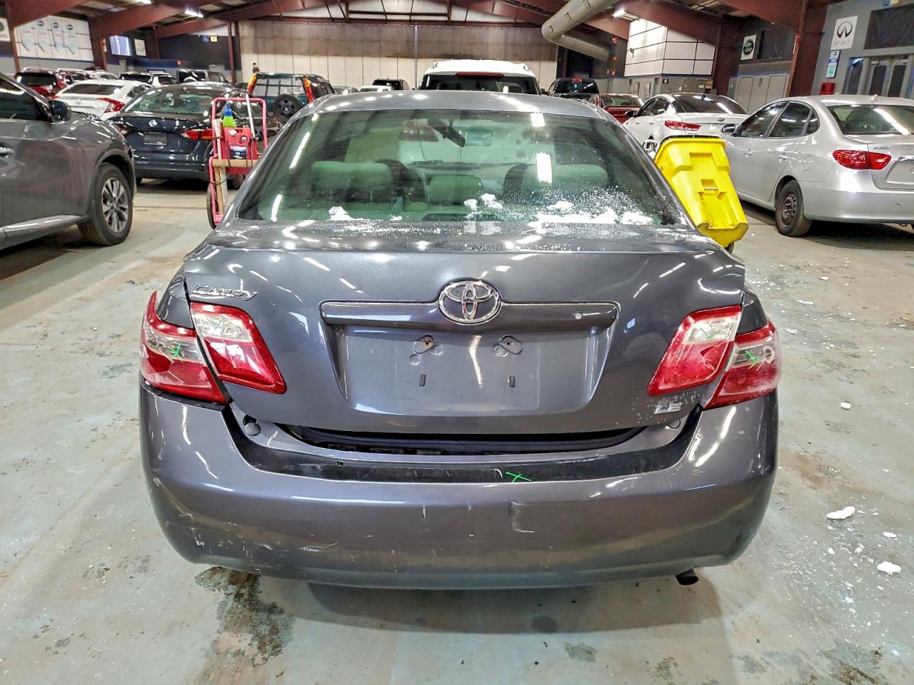 Toyota Camry Ce Image 12