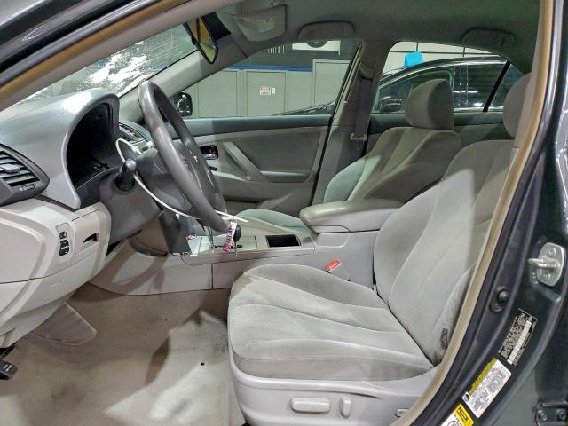 Toyota Camry Ce Image 7