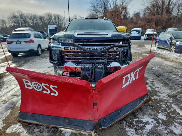 Chevrolet Silverado K3500 Ltz Image 10