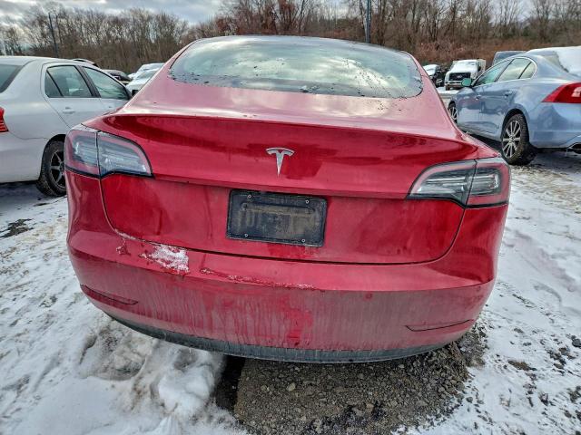 Tesla Model 3 Image 10