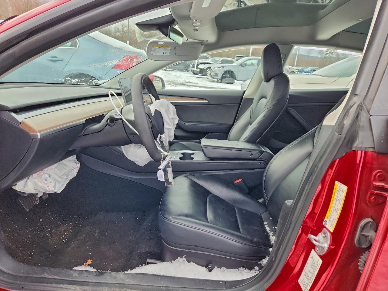 Tesla Model 3 Image 4