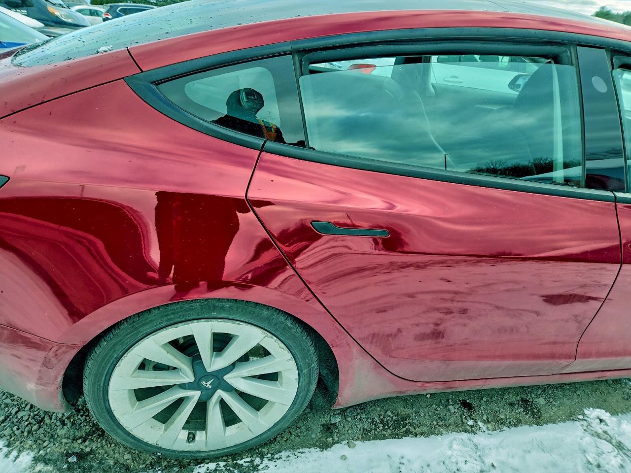 Tesla Model 3 Image 11