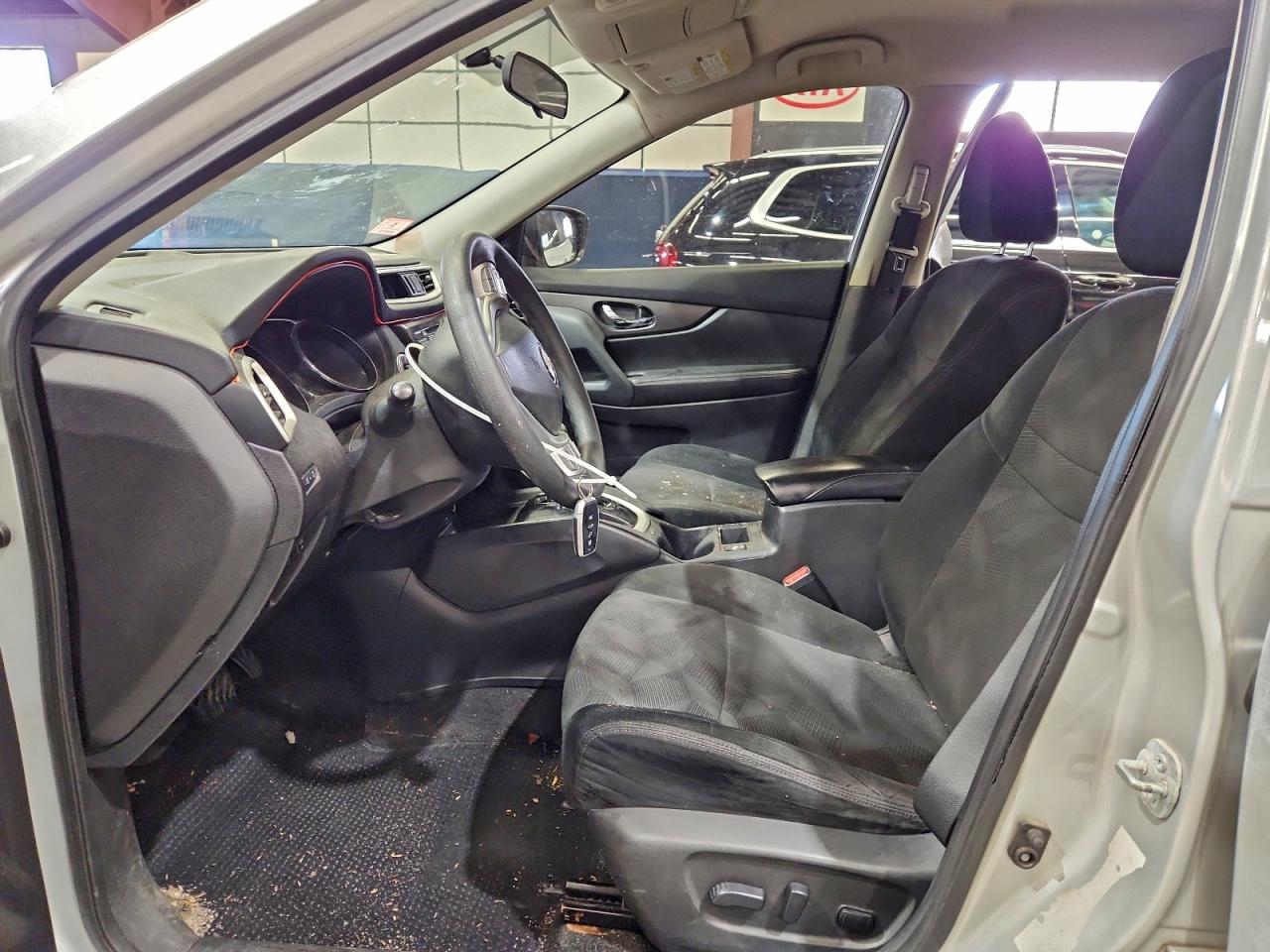 Nissan Rogue S Image 12