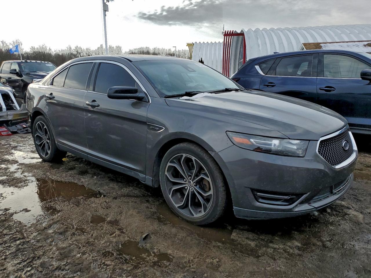 Ford Taurus Sho Image 6