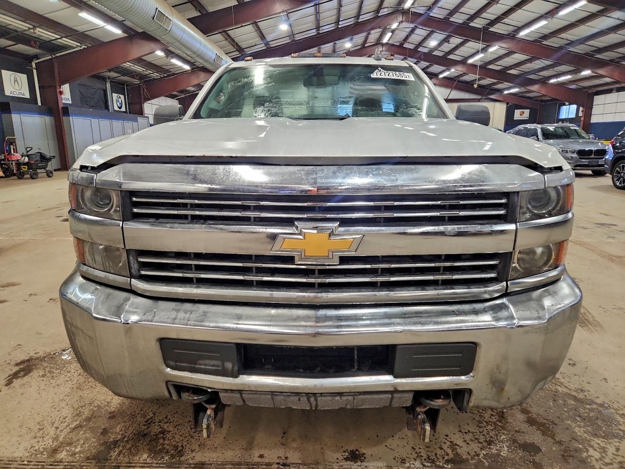 Chevrolet Silverado K2500 Heavy Duty Image 12