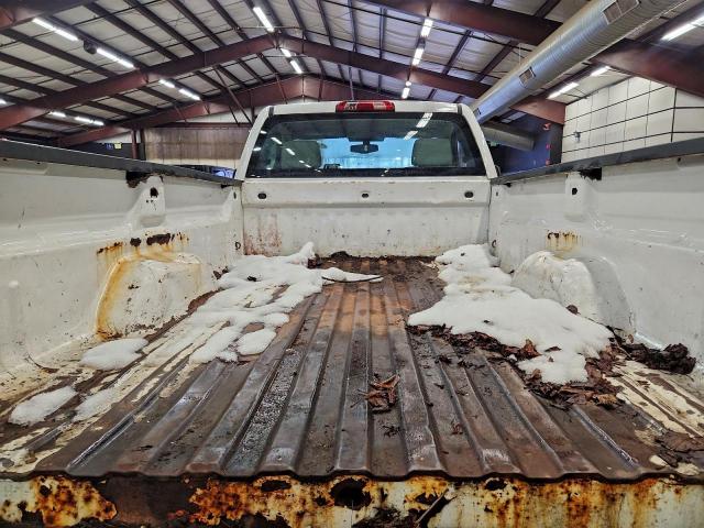 Chevrolet Silverado K2500 Heavy Duty Image 2