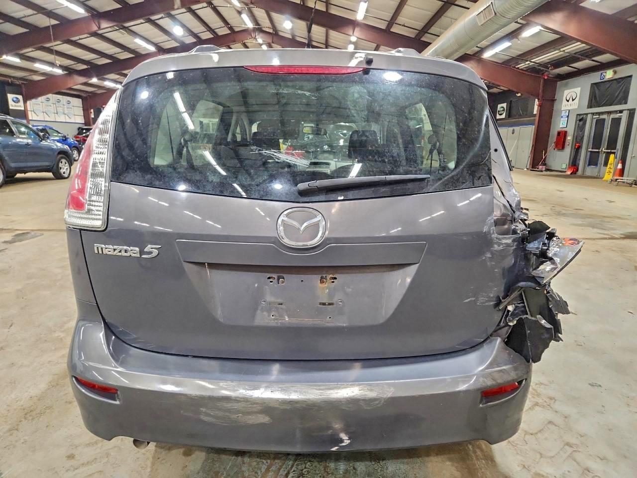 Mazda 5 Image 3