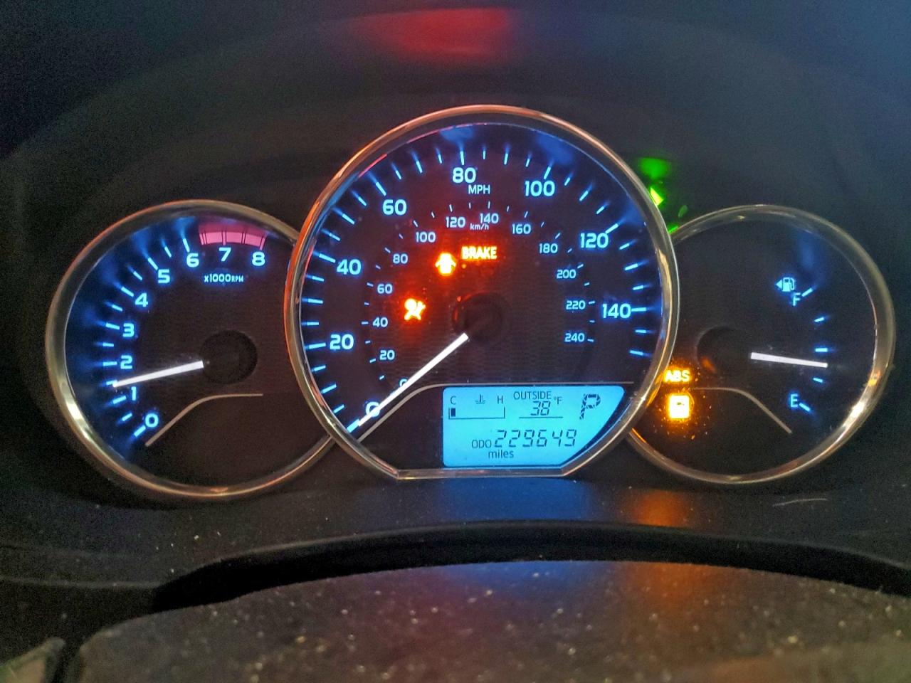 Toyota Corolla L Image 12