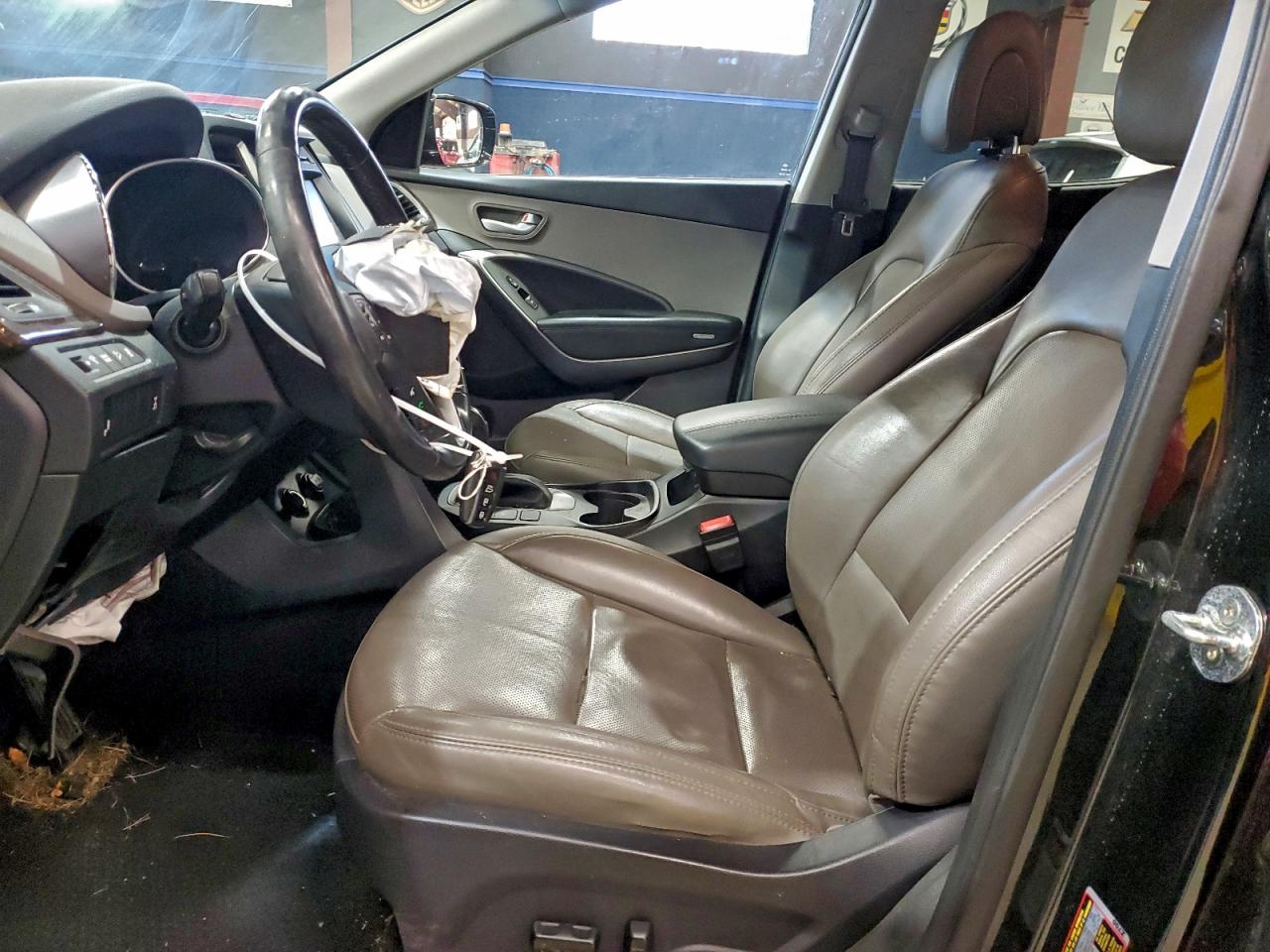 Hyundai SANTA FE Image 8