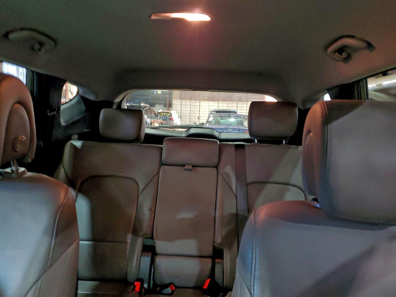 Hyundai SANTA FE Image 7