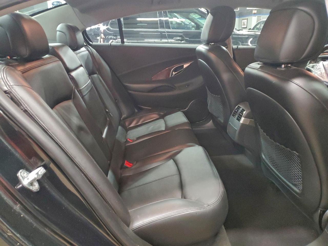 Buick LaCrosse Cxl Image 2