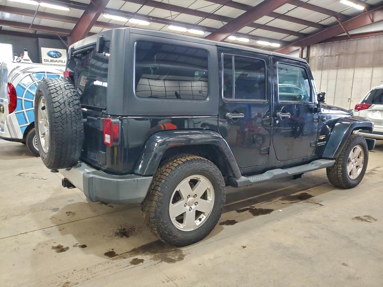 Jeep Wrangler Sahara Image 3