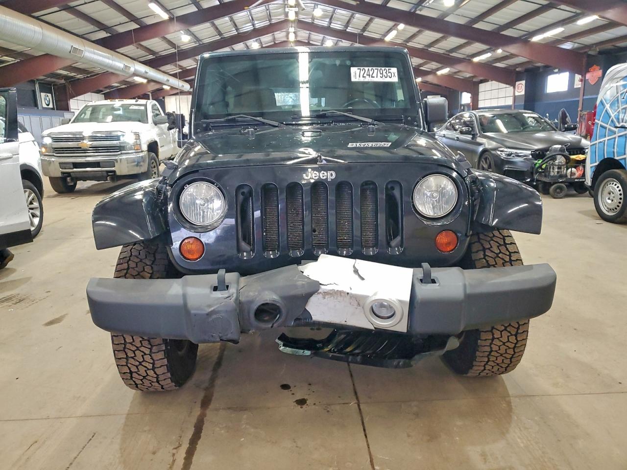 Jeep Wrangler Sahara Image 2