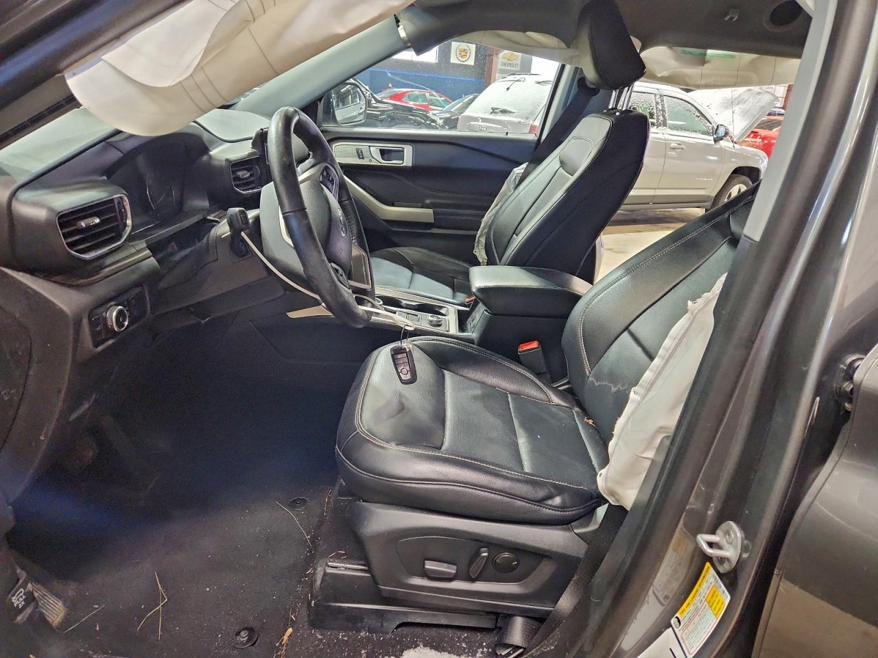 Ford Explorer Limited Image 11