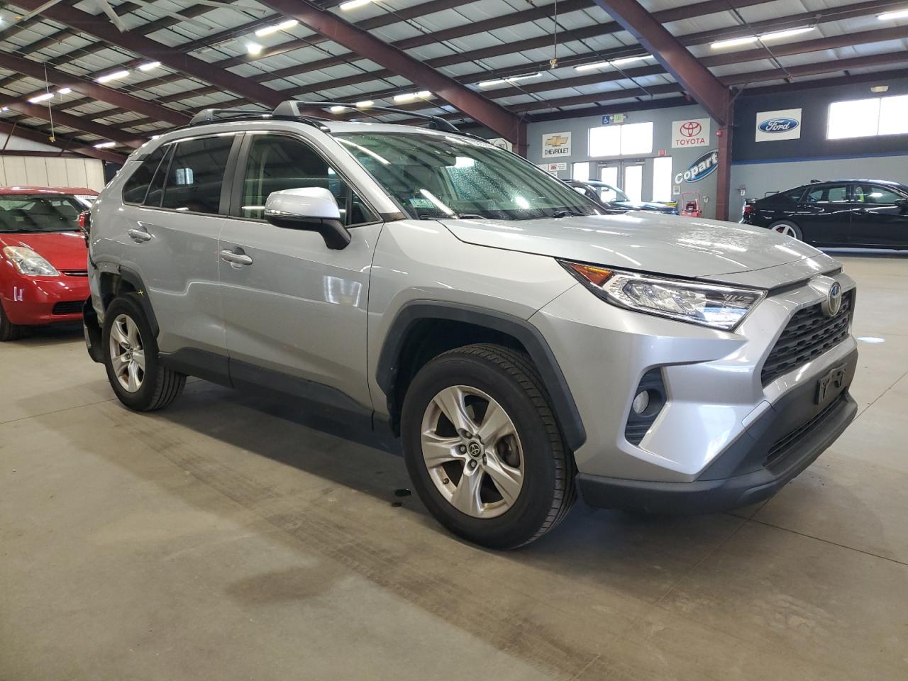 Toyota RAV4 Xle Image 9