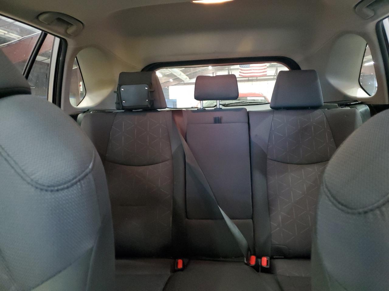 Toyota RAV4 Xle Image 12