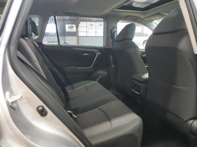 Toyota RAV4 Xle Image 7