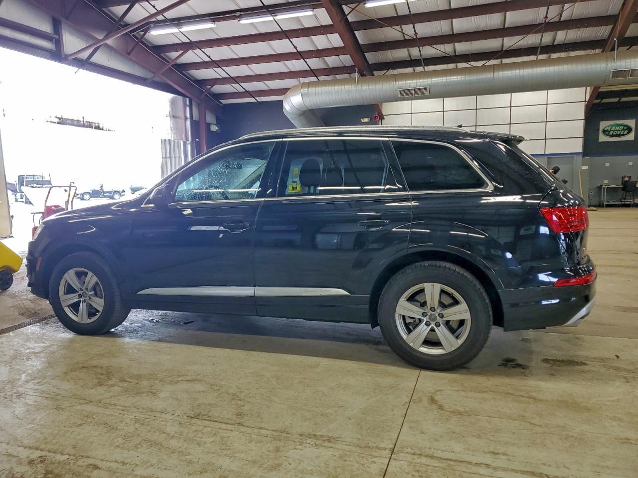 Audi Q7 Premium Plus Image 3