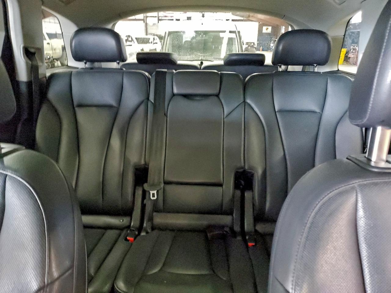 Audi Q7 Premium Plus Image 9