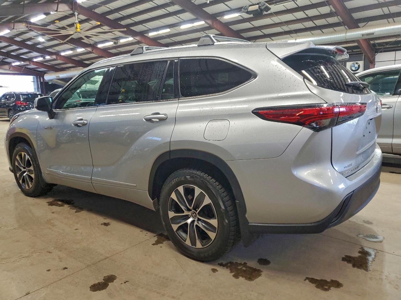 Toyota Highlander Hybrid Xle Image 12