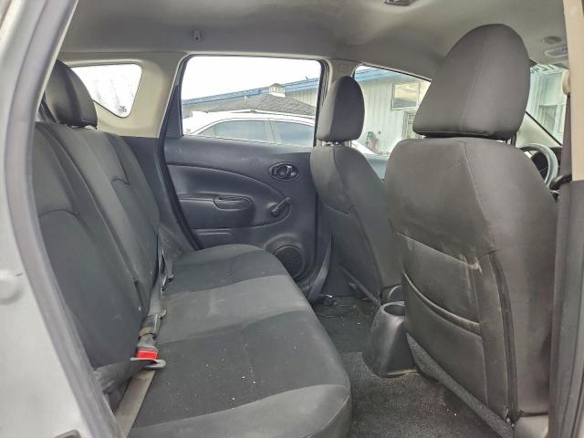 Nissan Versa S Image 11