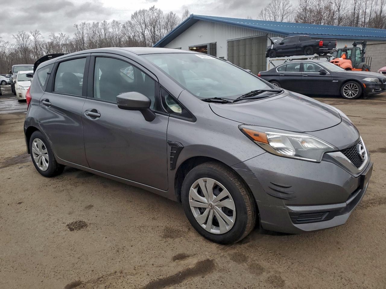 Nissan Versa S Image 9