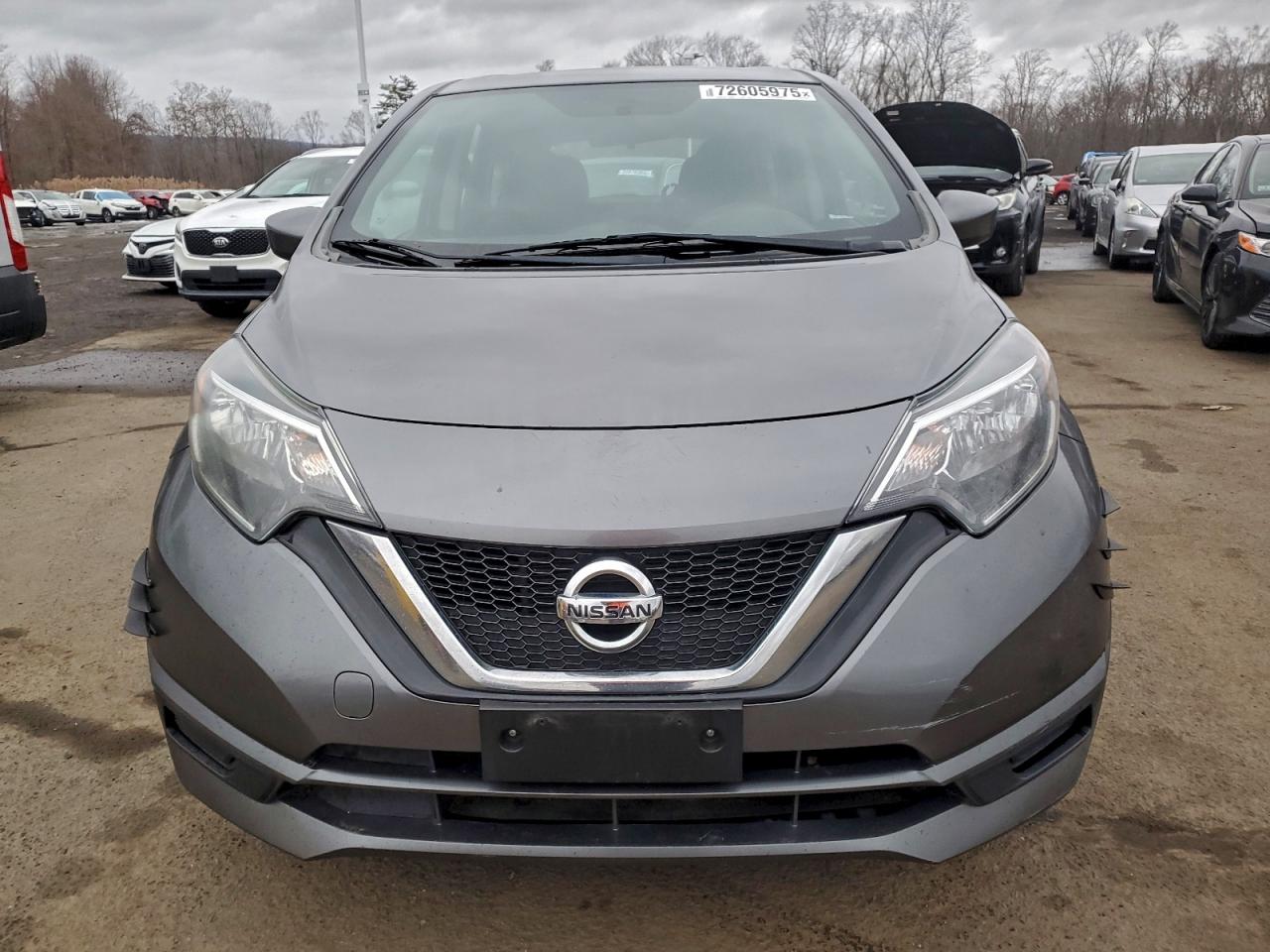 Nissan Versa S Image 2