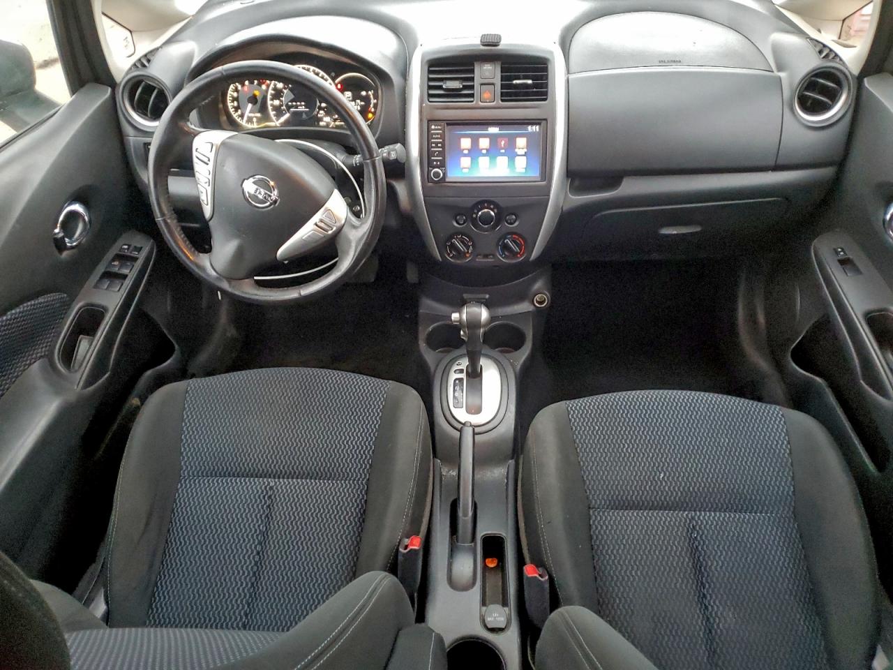 Nissan Versa S Image 12