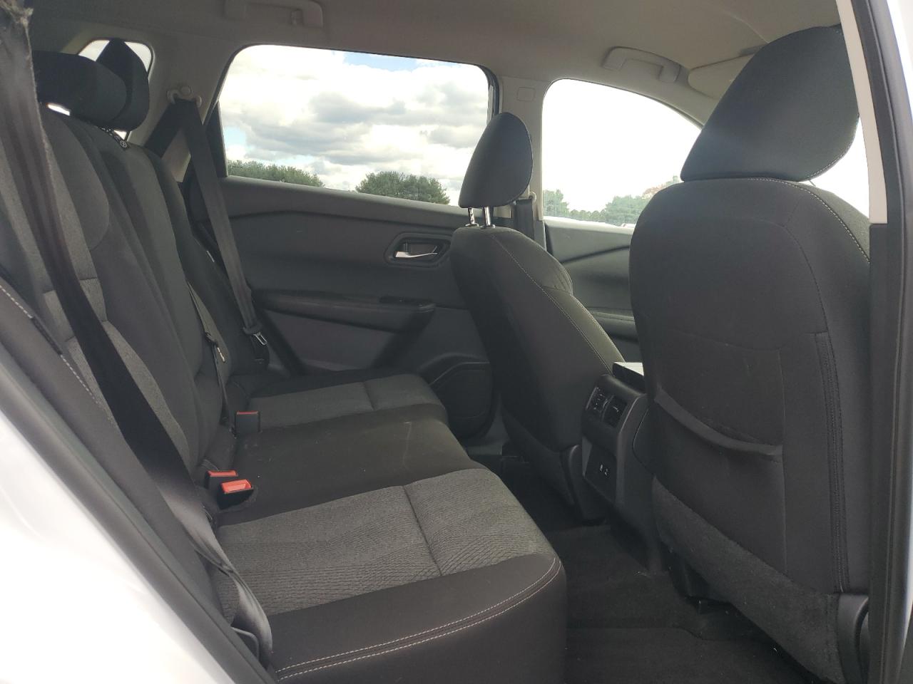 Nissan Rogue Sv Image 9