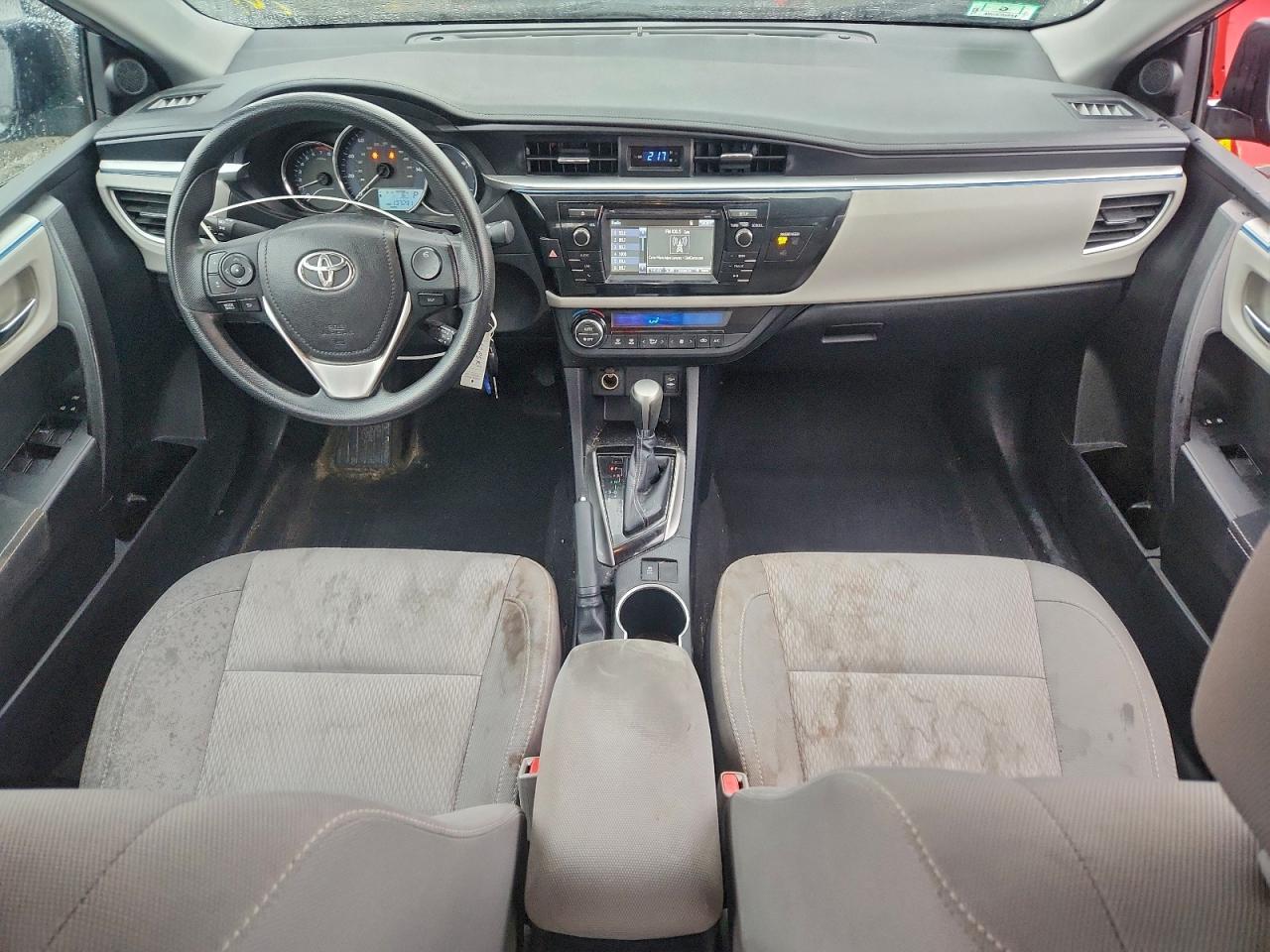 Toyota Corolla L Image 3