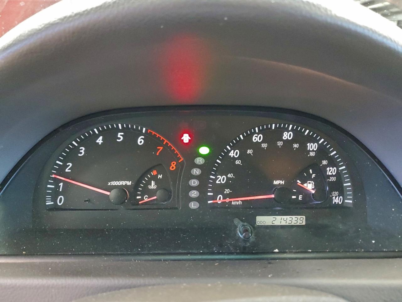 Toyota Camry Le Image 5