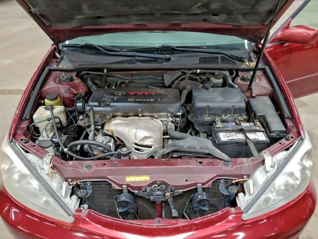 Toyota Camry Le Image 3