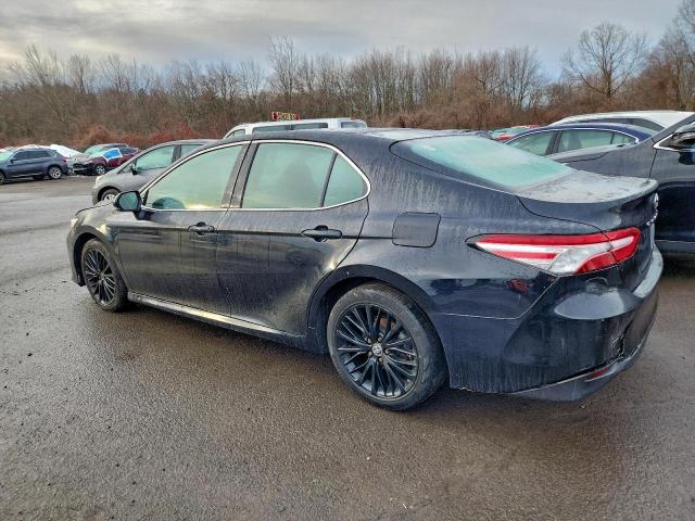 Toyota Camry L Image 12