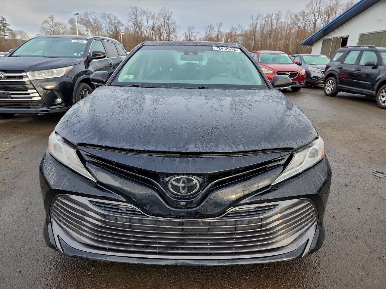 Toyota Camry L Image 11