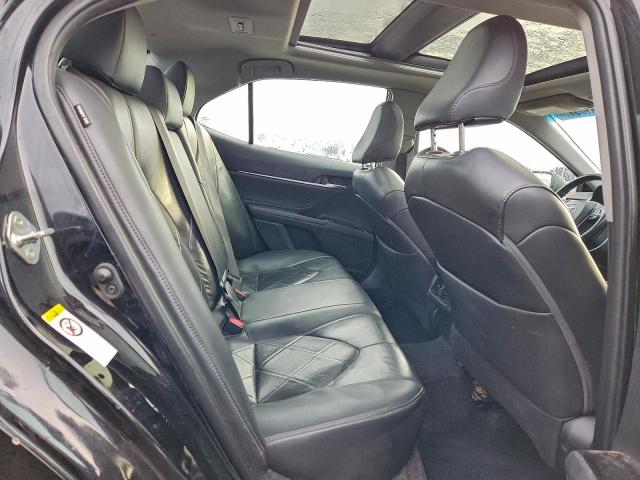 Toyota Camry L Image 4