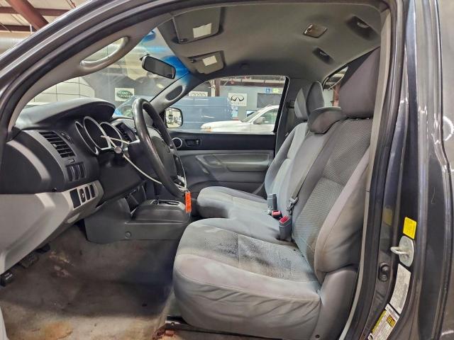 Toyota Tacoma Image 10