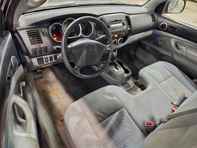 Toyota Tacoma Image 11