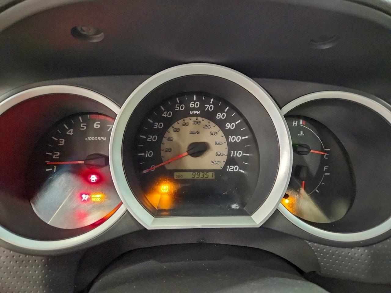 Toyota Tacoma Image 6