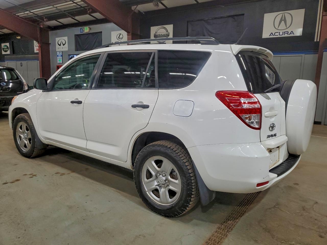 Toyota RAV4 Image 13